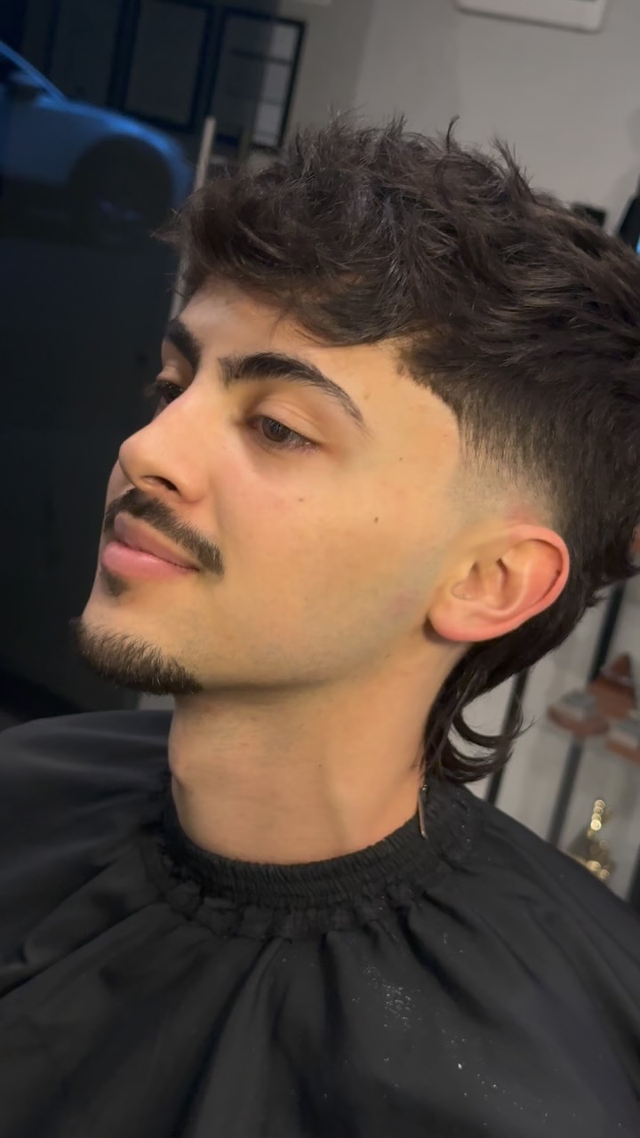 Perfilado de barba y bigote en NORDIK Barber Shop